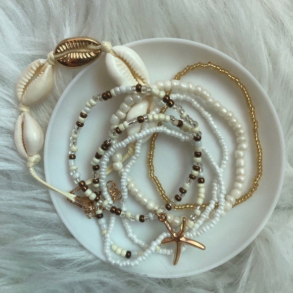 Bundle of 7 beachy bracelets - Picture 1 of 7